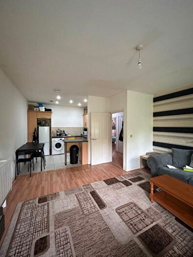 2 Bedroom Flat For Sale In Chapel Gardens, Liverpool, Merseyside, L5