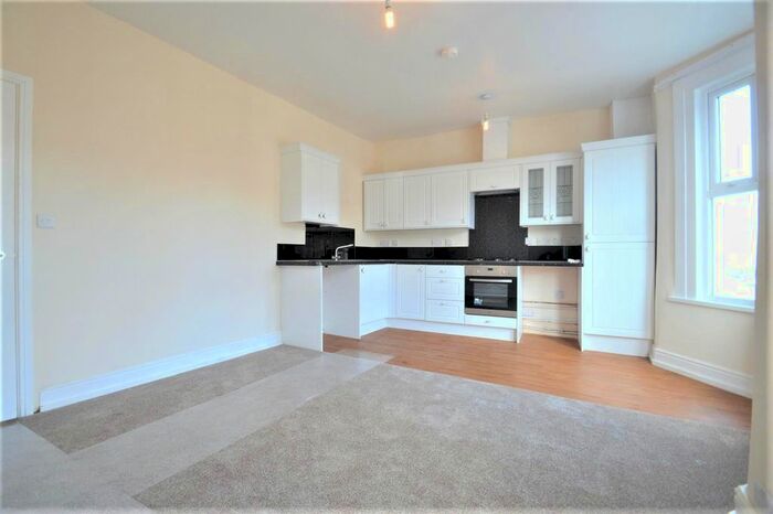 2 Bedroom Flat To Rent In Francis Road, London, E10