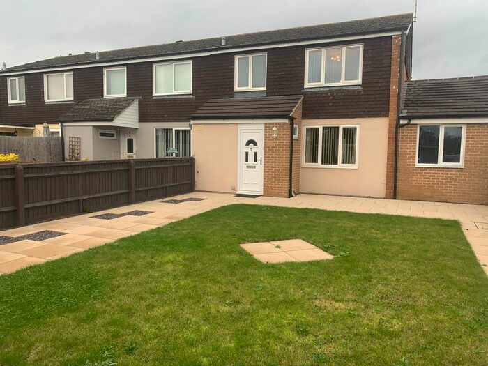 4 Bedroom Property To Rent In Lodden Avenue, Berinsfield, Wallingford, OX10