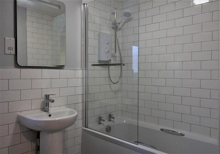 2 Bedroom Flat To Rent In Palatine Avenue, Lancaster, LA1