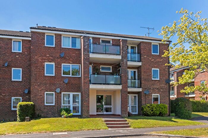 1 Bedroom Flat To Rent In Elder Close, Winchester, SO22