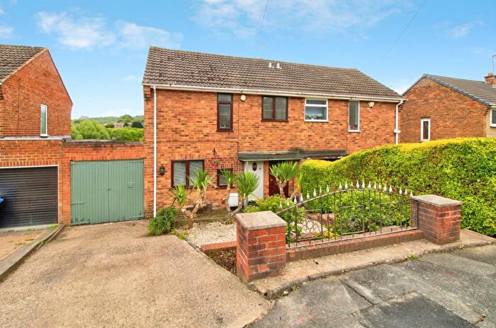 3 Bedroom Semi-Detached House For Sale In Lawnsdown Road, Brierley Hill, DY5