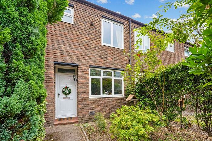 3 Bedroom Property To Rent In Arabella Drive, London, SW15