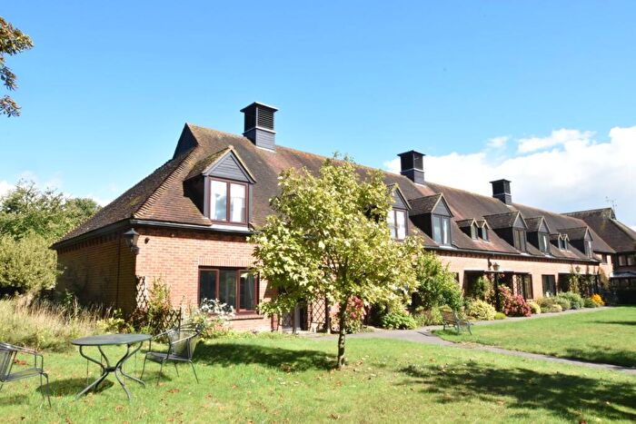 2 Bedroom End Of Terrace House For Sale In Atwater Court, Lenham, ME17