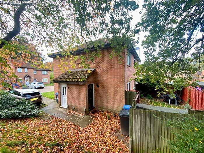1 Bedroom Terraced House To Rent In Bluebell Court, Woking, GU22