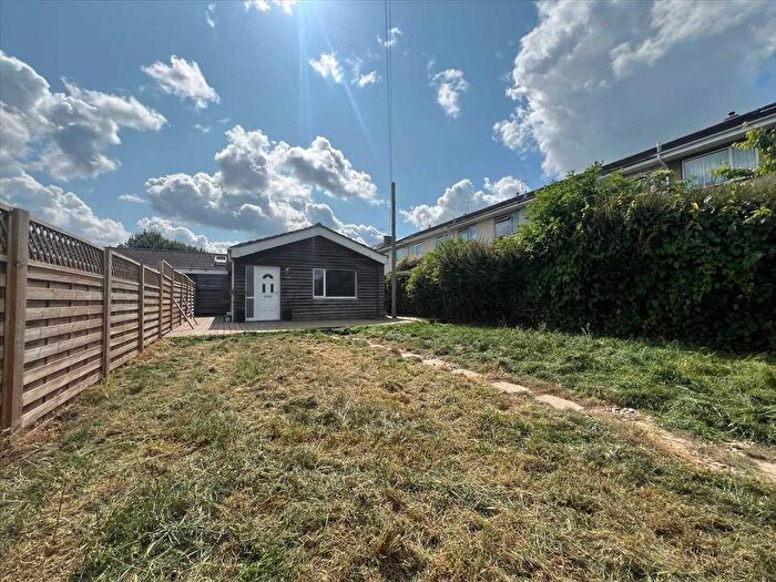 2 Bedroom Bungalow To Rent In Napier Road, Gillingham, ME7