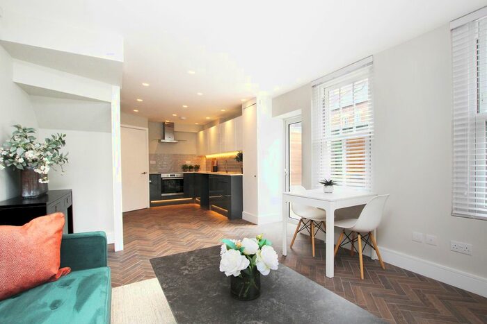 2 Bedroom End Of Terrace House To Rent In Lydon Road, London, SW4