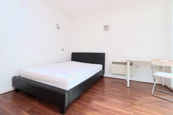 1 Bedroom House To Rent In Biscayne Avenue, London, E14