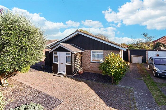 2 Bedroom Detached Bungalow For Sale In Gaunts Close, Deal, Kent, CT14