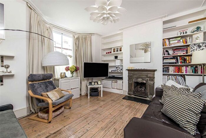 2 Bedroom Flat To Rent In Dymock Street, Fulham, SW6