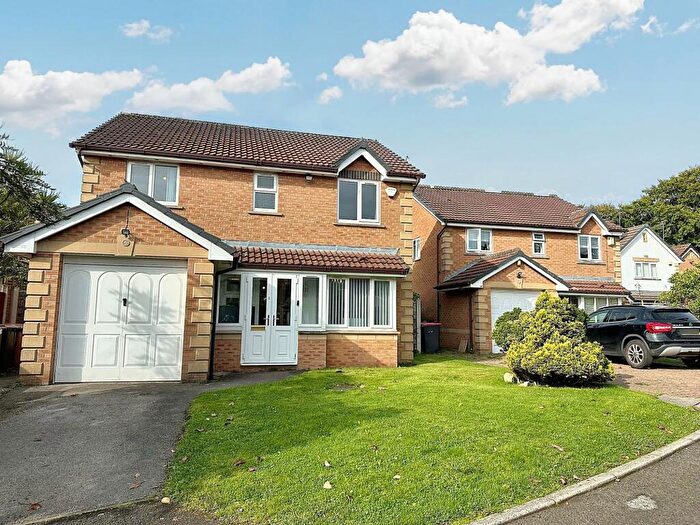 4 Bedroom Detached House For Sale In Keystone Close, Salford, M6