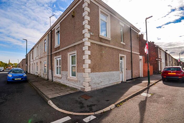 2 Bedroom Flat For Sale In Oak Street, Jarrow, NE32