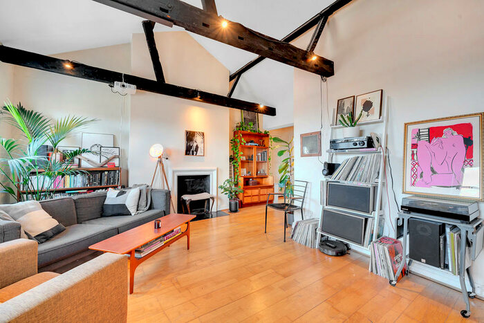2 Bedroom Flat To Rent In Upper Street, Islington, N1