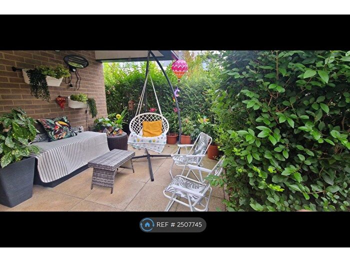 2 Bedroom Flat To Rent In Bluebell Court, Harrow, HA2