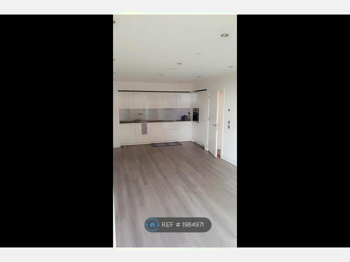 2 Bedroom Flat To Rent In Broughton Court, West Drayton, UB7