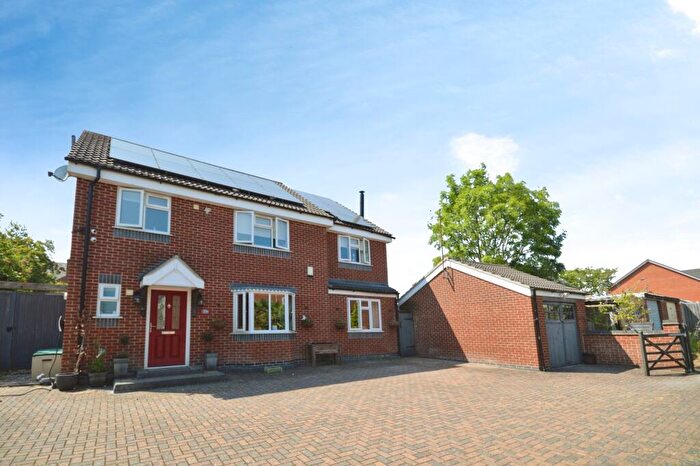 6 Bedroom Detached House For Sale In Renshaw Drive, Newhall, Swadlincote, Derbyshire, DE11