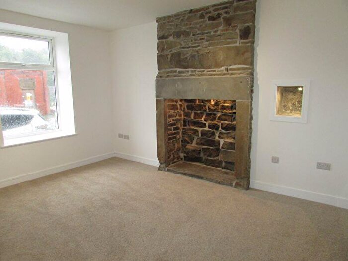 4 Bedroom Terraced House To Rent In Newchurch Road Stacksteads., OL13