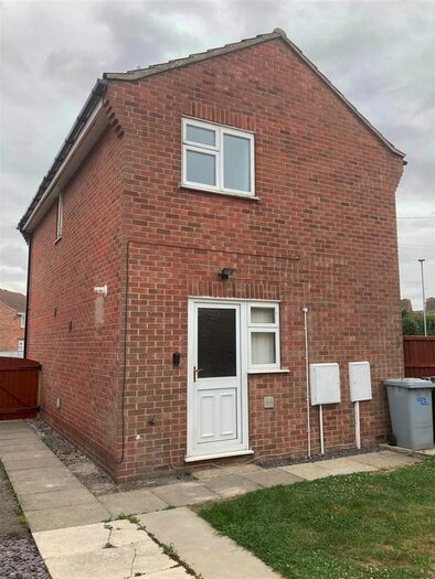 3 Bedroom Detached House To Rent In Willow Road, New Balderton, Newark, NG24