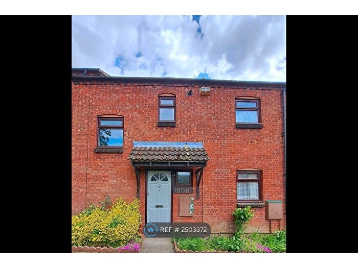 3 Bedroom Terraced House To Rent In Albion Court, Luton, LU2