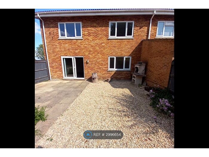 3 Bedroom End Terrace House To Rent In Langton Park, Wroughton, Swindon, SN4