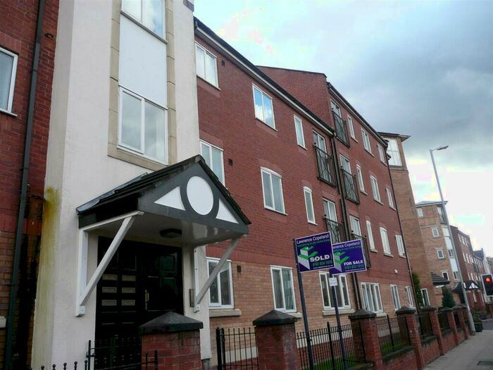 3 Bedroom Flat To Rent In Chorlton Road, Hulme, Manchester, M15
