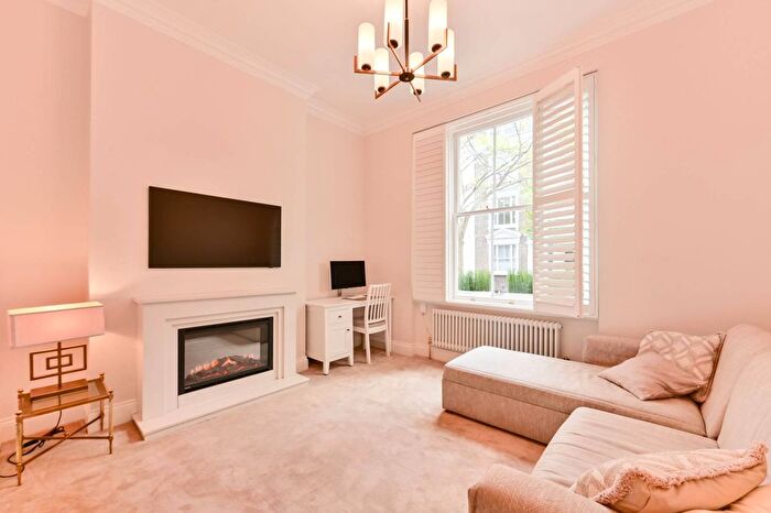 1 Bedroom Flat To Rent In Flat, Kempsford Gardens, Earls Court, London, SW5
