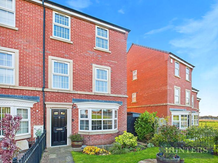 4 Bedroom End Terrace House For Sale In Ashlar Drive, Eastfield, Scarborough, YO11