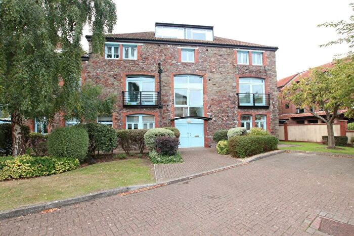 2 Bedroom Flat To Rent In Pooles Wharf Court, Bristol, BS8