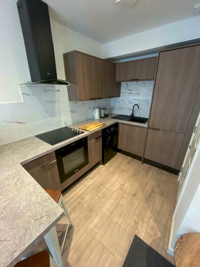 3 Bedroom House To Rent In Colquitt Street, L1