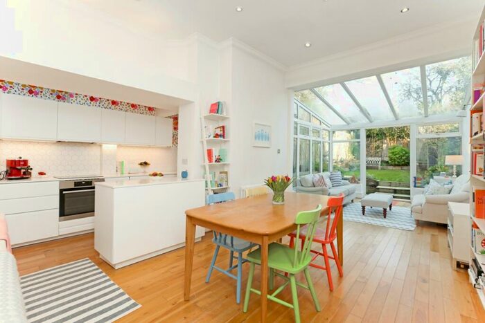 3 Bedroom Flat To Rent In Hillfield Park London, N10