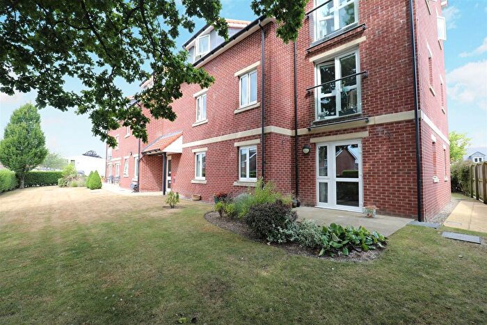 2 Bedroom Flat For Sale In Stillington Road, Easingwold, York, YO61