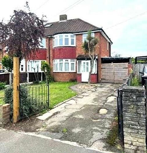 3 Bedroom Semi-Detached House To Rent In Southville Road, Feltham, TW14