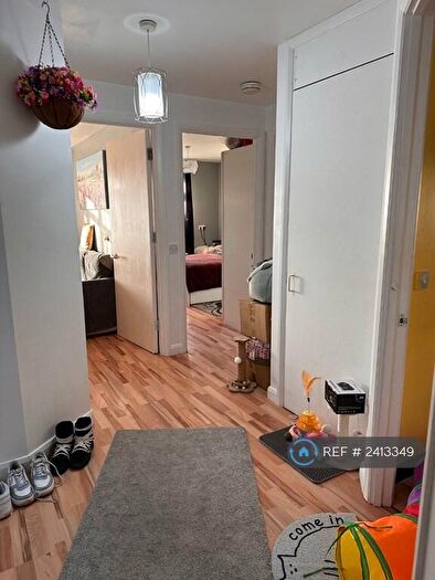 2 Bedroom Flat To Rent In Marston Way, London, SE19