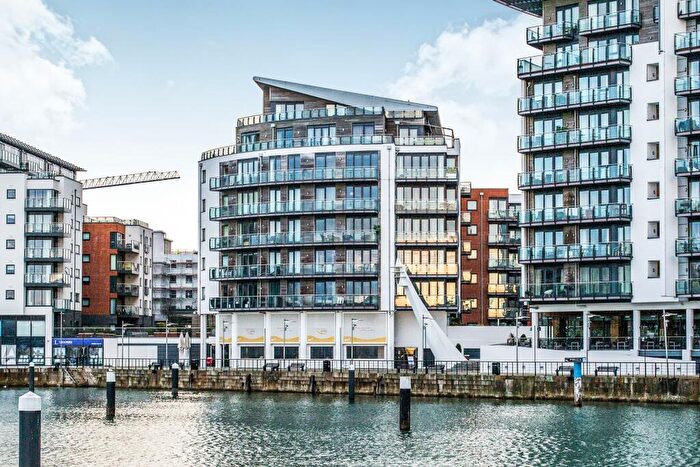 2 Bedroom Flat To Rent In Sirocco, Ocean Village, SO14