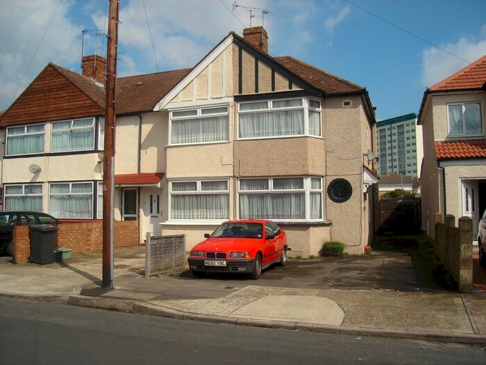 2 Bedroom End Of Terrace House To Rent In Hanover Avenue, Feltham, TW13