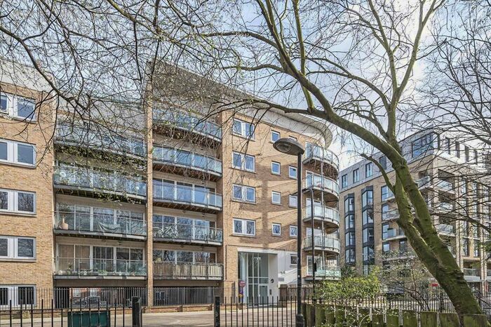 2 Bedroom Flat To Rent In Goldsmiths Row, Haggerston, London, E2