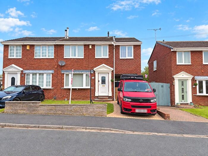 4 Bedroom Semi-Detached House For Sale In Eastfield Drive, Pontefract, WF8