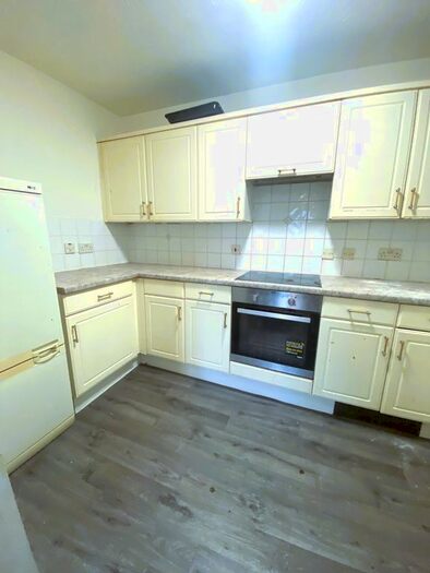 2 Bedroom Flat To Rent In Stern Close, Barking, IG11