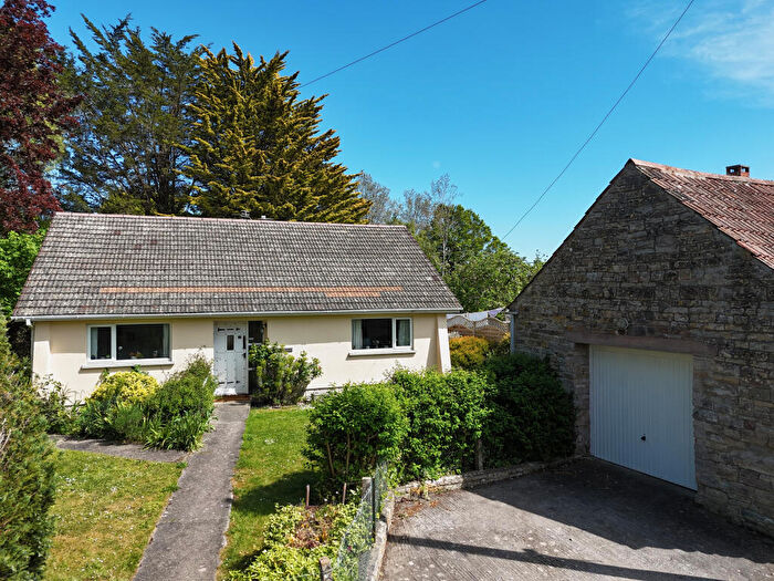 2 Bedroom Bungalow For Sale In South Street, Walton, BA16