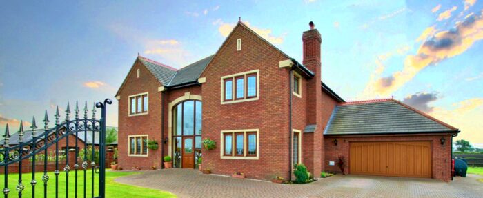 5 Bedroom Detached House For Sale In Charnleys Lane, Southport, PR9