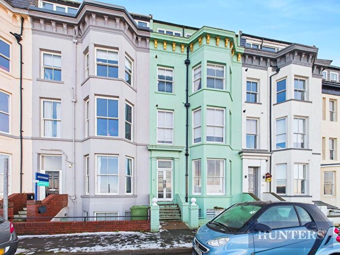 1 Bedroom Flat For Sale In Blenheim Terrace, Scarborough, YO12