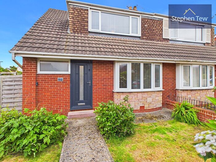 3 Bedroom Semi Detached House For Sale In Midgeland Road, Blackpool, FY4