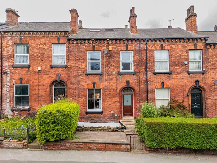 4 Bedroom Terraced House For Sale In Wesley Road, Leeds, LS12