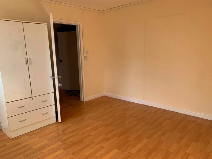 3 Bedroom Apartment To Rent In London Road, Leicester, LE2