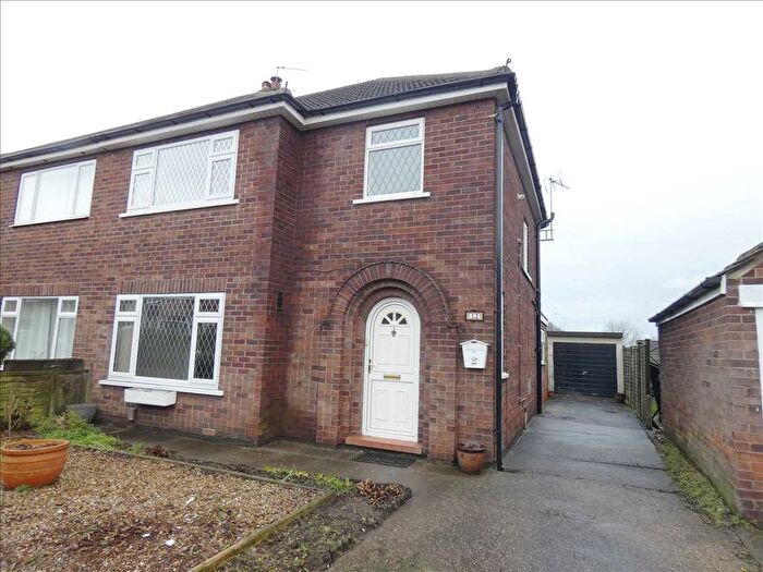 3 Bedroom Semi-Detached House To Rent In Rugby Road, Scunthorpe, DN16