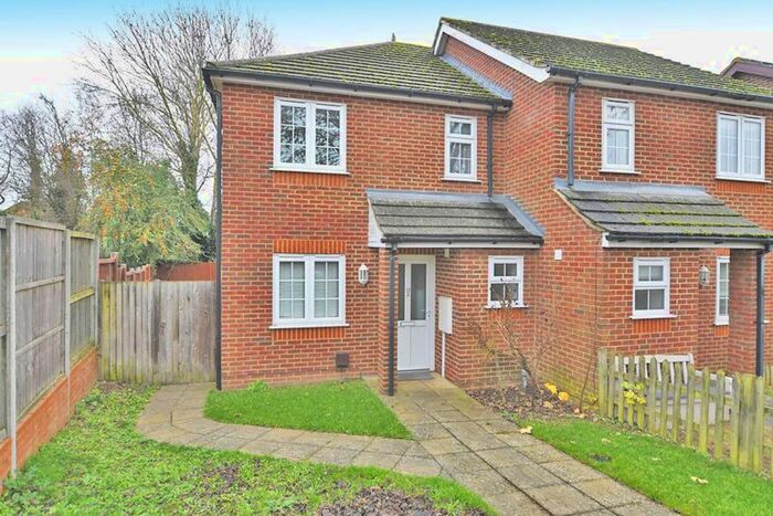 3 Bedroom Semi-Detached House To Rent In Lockswood, Maidstone, ME16