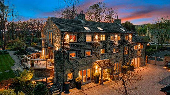 6 Bedroom Detached House For Sale In Millhouse Lane, Millhouse Green, S36