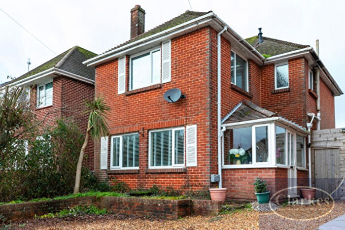 3 Bedroom Detached House For Sale In Muscliffe Lane, Bournemouth, BH9