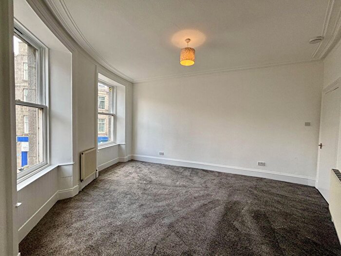 2 Bedroom Flat To Rent In Victoria Road, Aberdeen, AB11