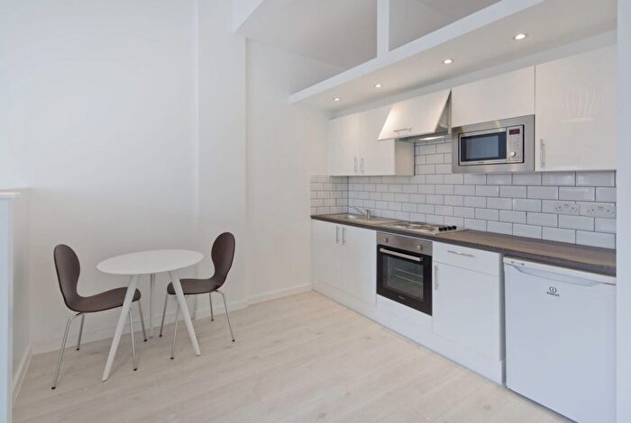 Studio To Rent In Benwell Road, London, N7